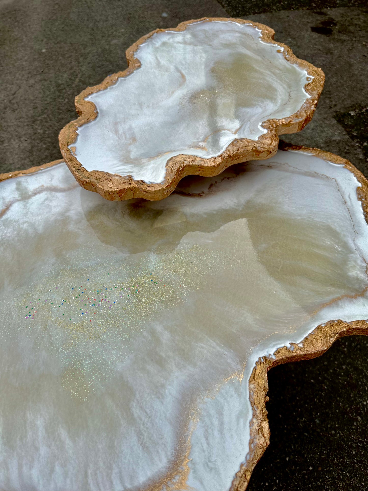 Big Nesting Geode Coffee table white shiny Beige Agate Epoxy Coffee table set