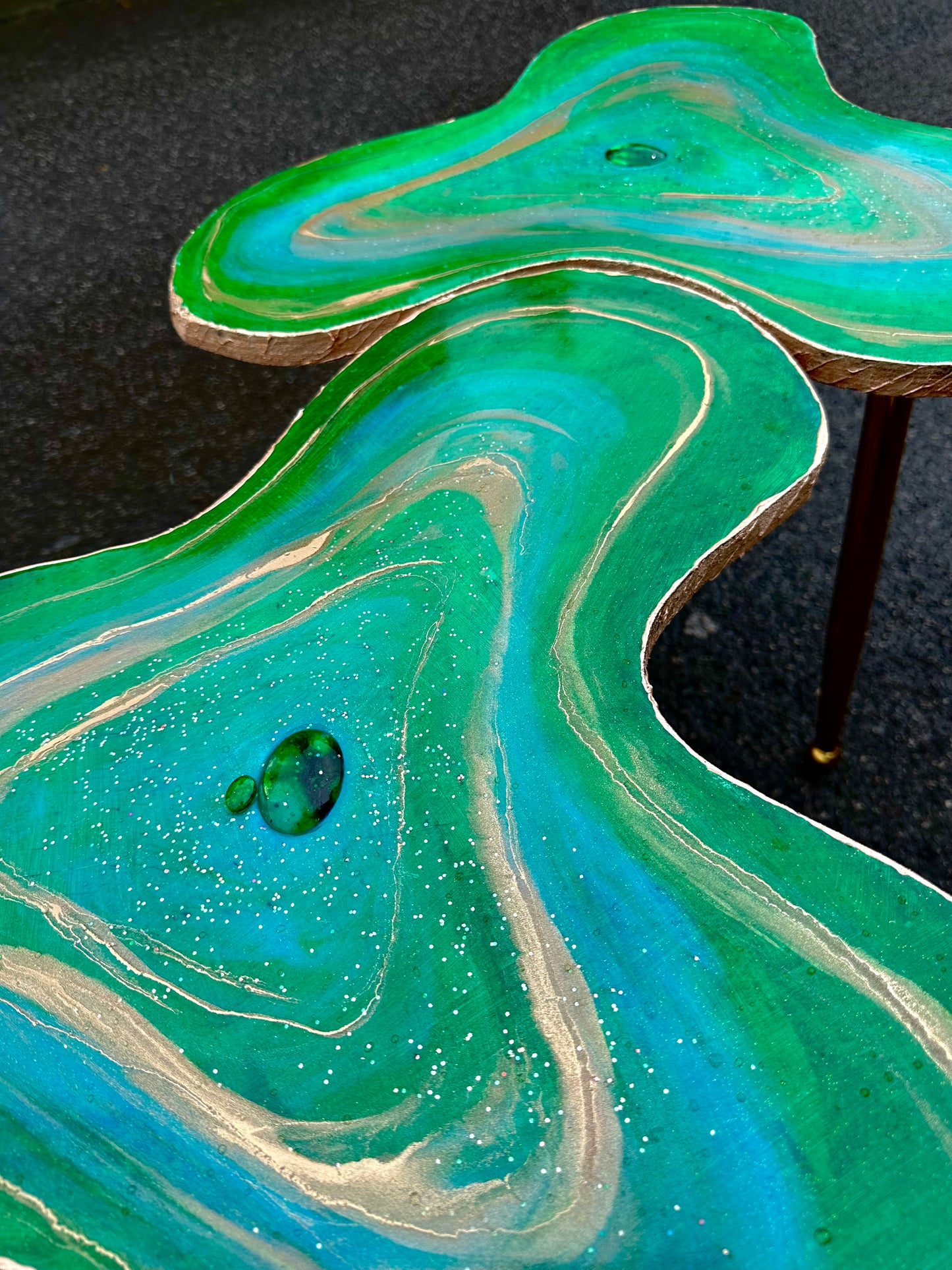 Big Handmade emerald Geode Gold Coffee/table Nesting Epoxy coffee table set