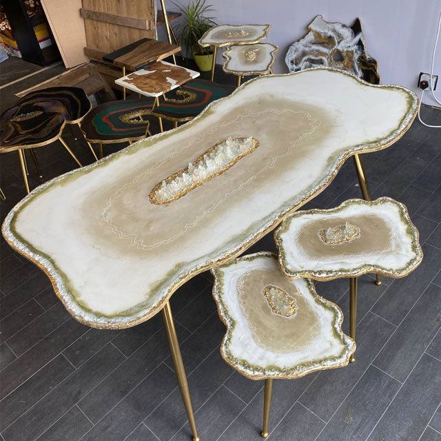 3 x Luxury Agate Quartzs crystals Large coffee table & Shiny Beige White Gold leaf Geode Nesting coffee table set with Gold plated metal legs