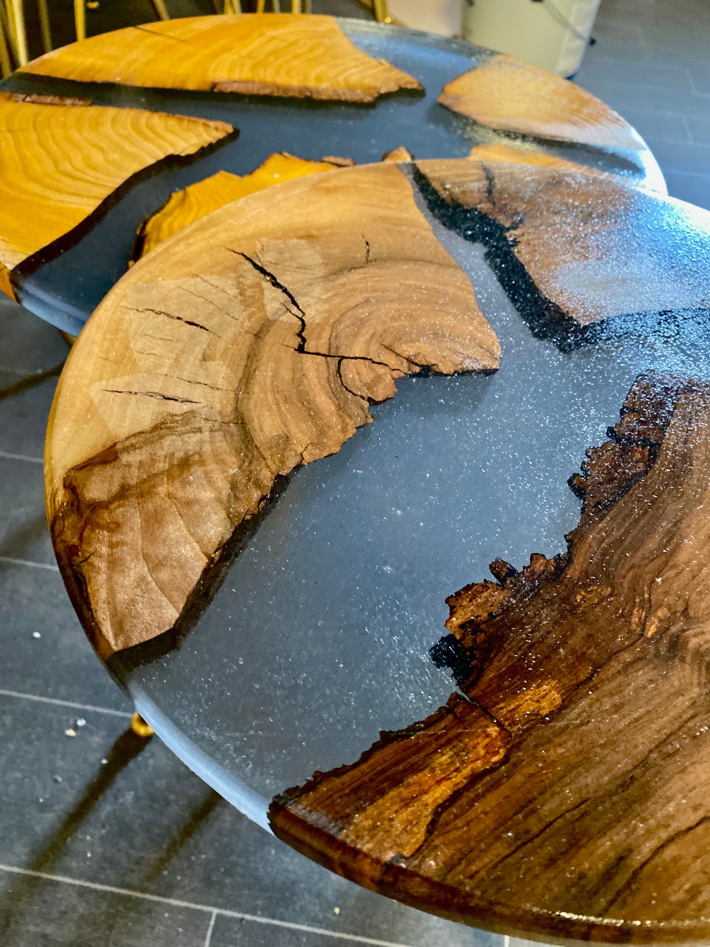 2 X Nesting Epoxy Resin Silver clear Epoxy Rustic Coffee table SET with the gold plated metal legs